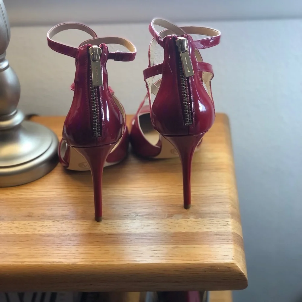 Michael Kors sophisticated michael